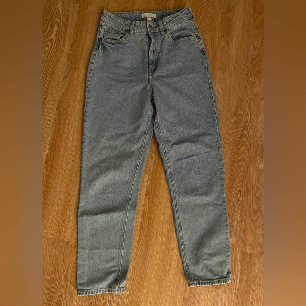 Girls H&M blue jeans Size 4, great condition